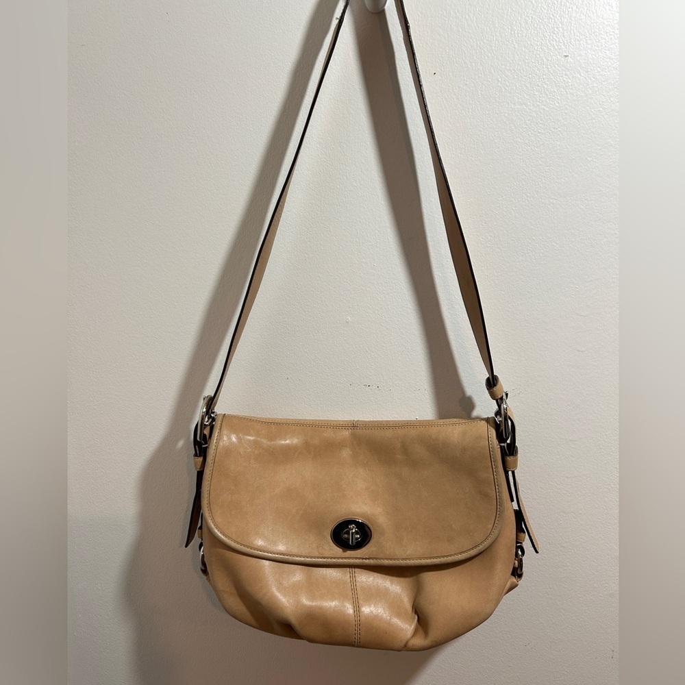Coach Light Brown Leather Shoulder Bag